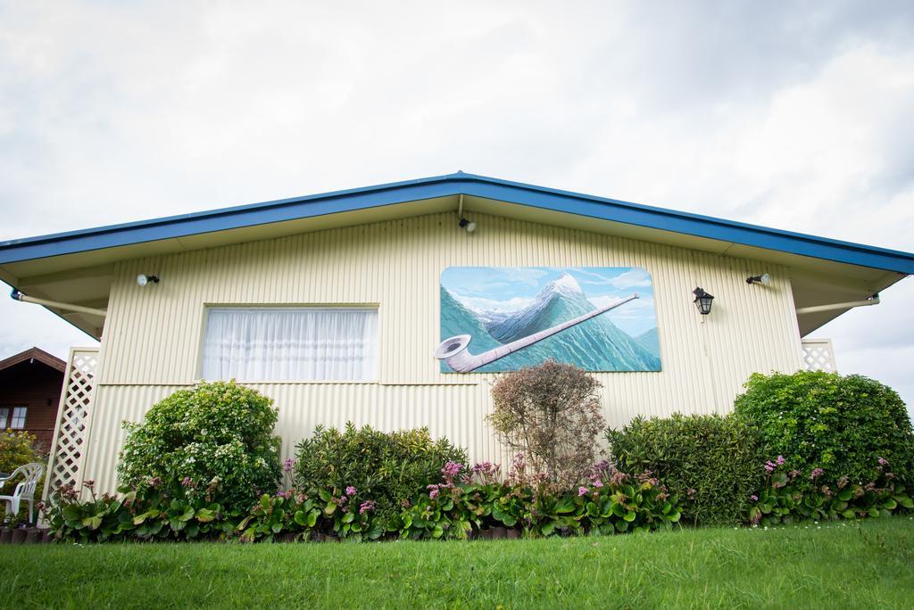Alpenhorn Motel Te Anau Exterior foto